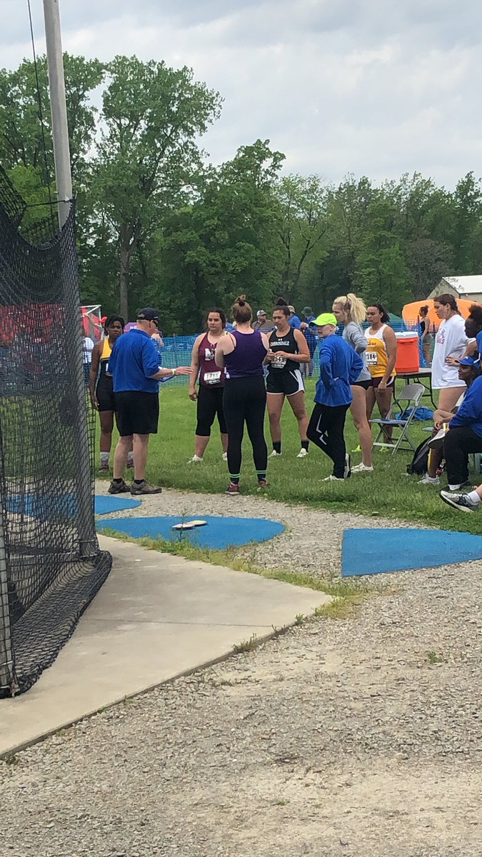 It’s time!!! Discus flight 3 prelims!!! <a href="/CCHSTerriers/">Terrier Athletics</a> <a href="/CCHS_TFXC/">Carbondale XC</a>
