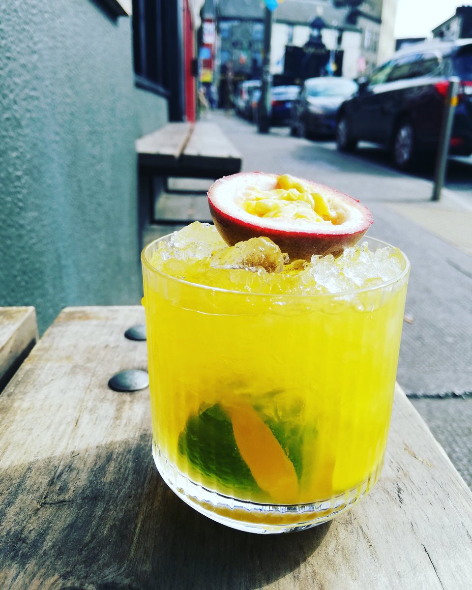 ••• COCKTAIL SPECIAL •••

Passionfruit Caipirinha - Fuba Cachaça, Fresh Lime, Passionfruit Puree &amp; Sugar🍸🇧🇷
#newcocktails #cocktails #special #weekend #brazil #cachaca #caipirinhas