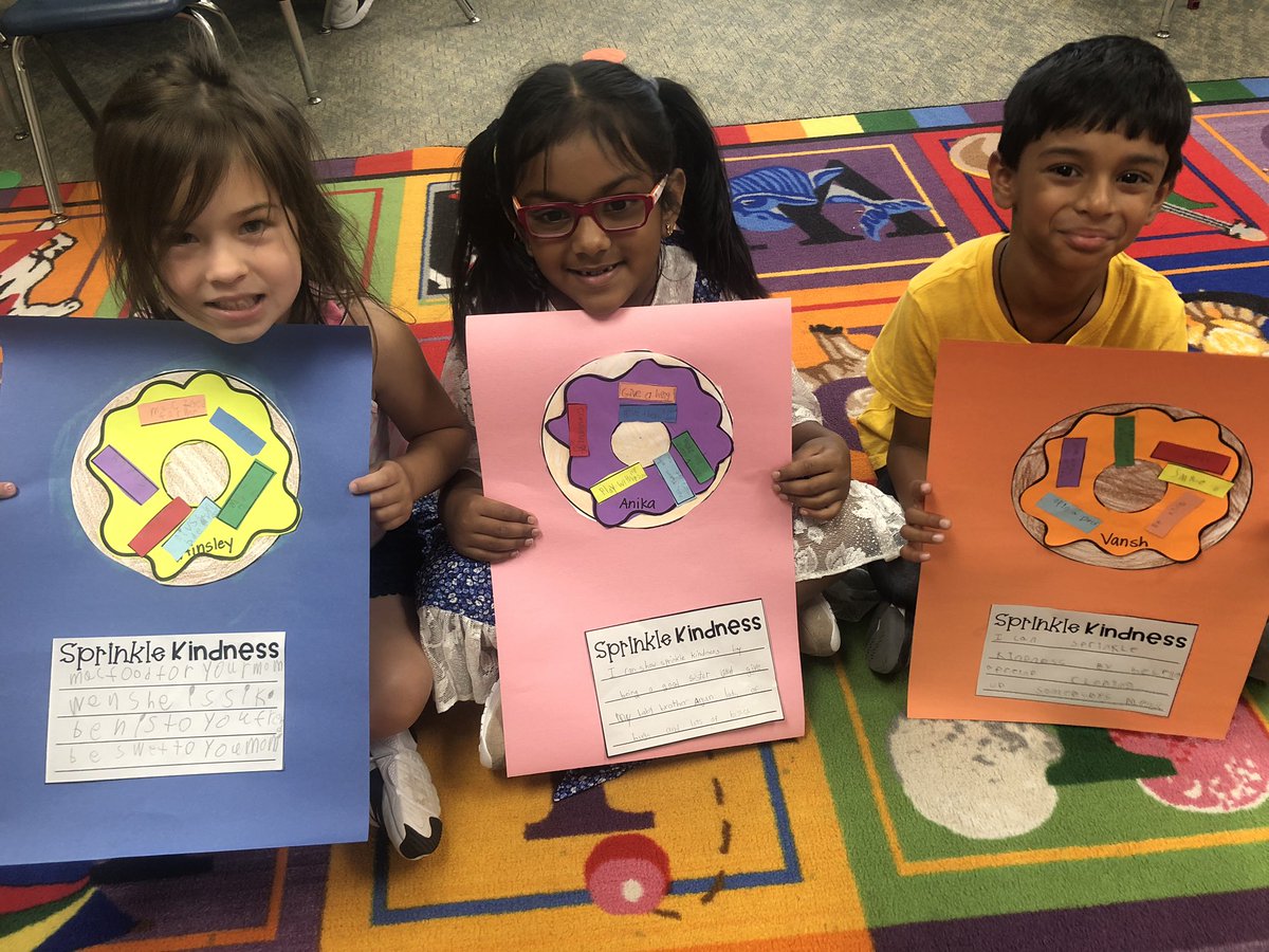 MrsBrommer_T's tweet photo. Kindergarteners have been learning about ways to be kind all year in response to the feelings of others. To prepare for our Celebration of Learning, we made donuts to show ways we can SPRINKLE KINDNESS! @Norris_Knights #NorrisRocks #FriscoFutureReady #Norrisrespond https://t.co/HUl1oqWPvb