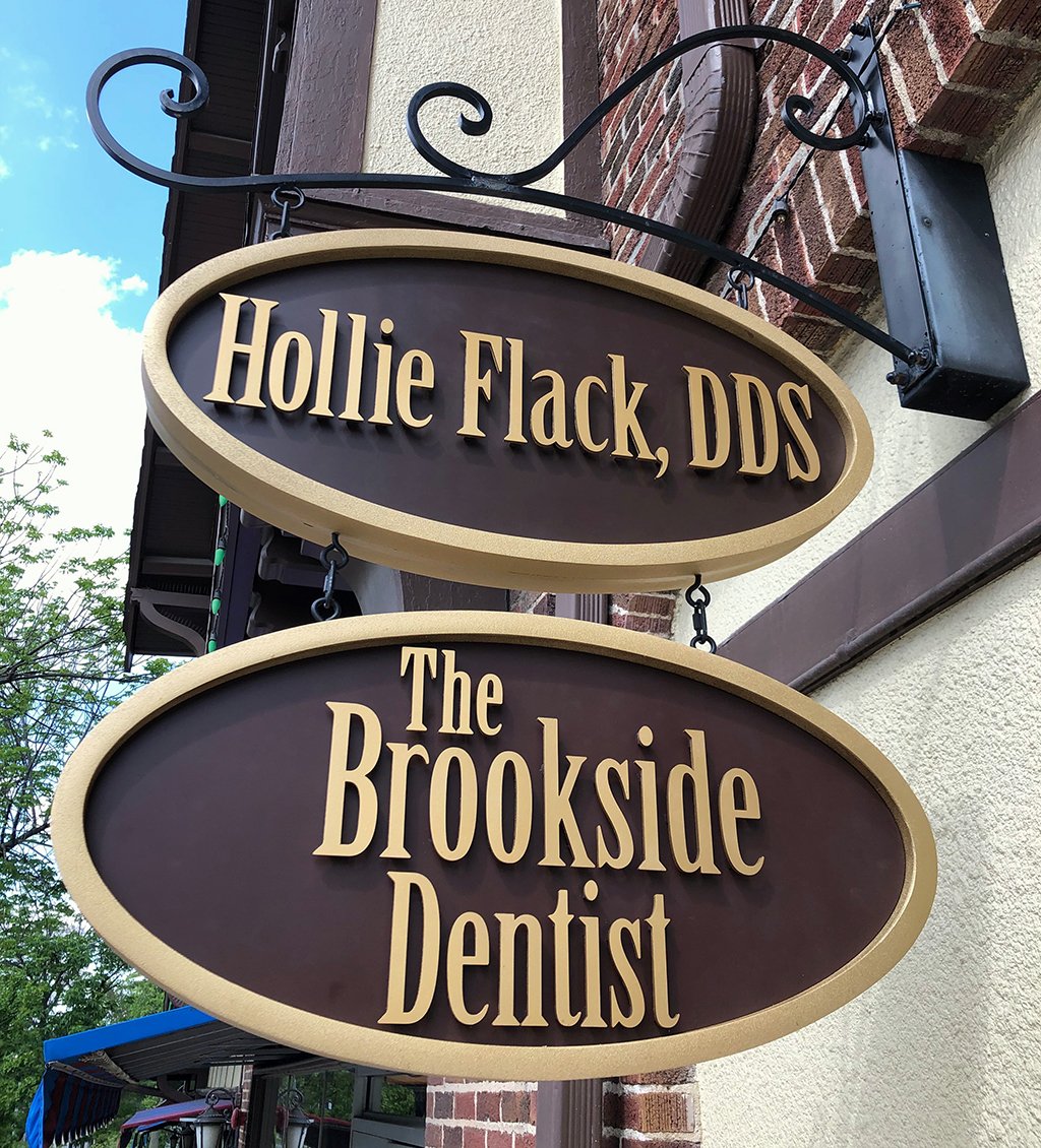 Image360KC's tweet image. Exterior routed hanging signs for The Brookside Dentist in Kansas City, Missouri
.
.
.
.
#exteriorsign #routedsign #customsign #custompainted #dimensionalsign #hangingsign #dentist
