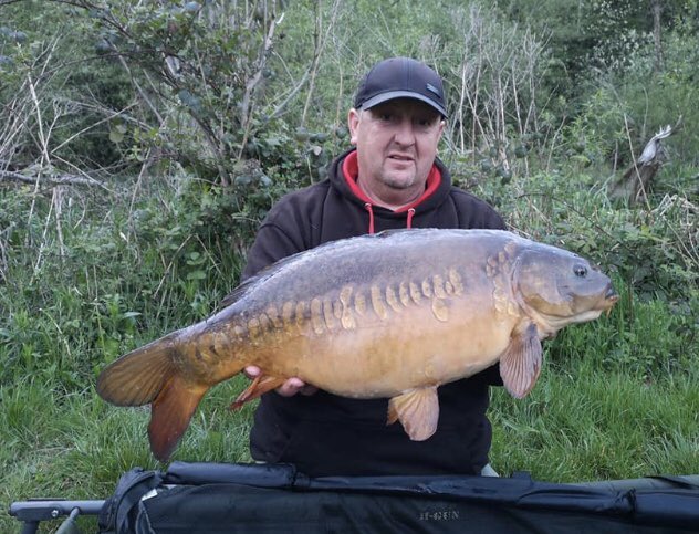 karperltd's tweet photo. These stunning old scaly warriors fell to the new soon to be released KARPER Shrimp &amp;Garlic bottom baits tipped with the KARPER Dispersion Sweetcornz. #karperltd #bait #carpfishing https://t.co/uQcfttysmO