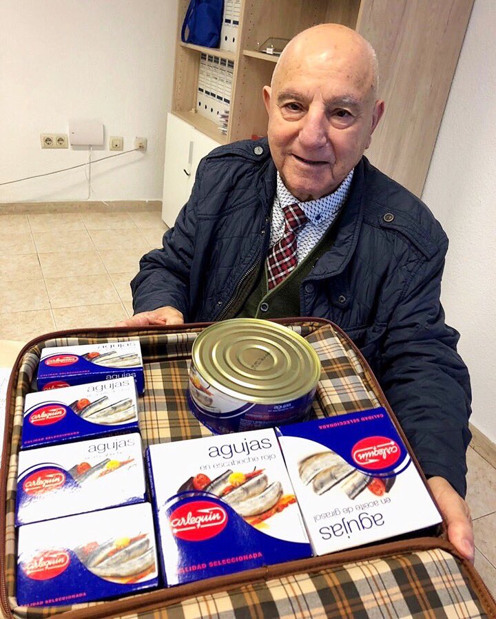 Para la gran familia que formamos Conservas Arlequín, hoy es un día muy triste. Nuestro amigo, nuestro representante, nuestro maestro, Ventura Álvarez, nos ha dejado.

Ventura has sido y serás siempre un ejemplo para nosotros. Descansa en paz...😓