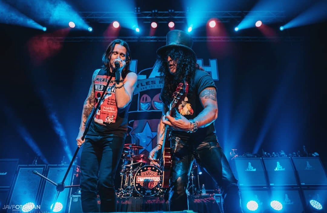 Info importante para el show de <a href="/Slash/">Slash</a> <a href="/MylesKennedy/">Myles Kennedy</a> y Los Conspirators de esta noche en el <a href="/GranRivadavia/">Teatro GranRivadavia</a>! 🇦🇷👉 m.facebook.com/story.php?stor…

Foto <a href="/JaviFotoman/">Javier Rogoski</a>