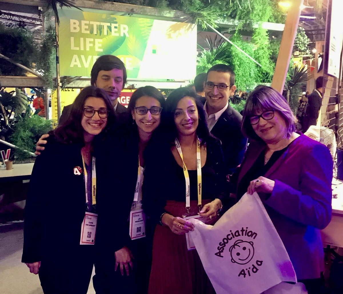 weareaida's tweet image. 💪 En direct de Viva Technology sur le stand Aïda avec toute l’équipe @microsoftfrance pour présenter notre partenariat #ShareAI 

✅ Retrouvez nous demain toute la journée dans le Hall 2, Stand Q10. Nous serons là toute la journée pour répondre à vos questions !