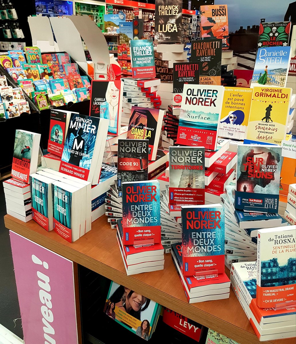 ZazLaTortue's tweet photo. Fête des Mères @ActesSud #CLackberg  @daniellesteel @PressesdelaCite #LColombani @EditionsGrasset  @JoelDicker @LWeisberger @Fleuve_Editions @GinieGrimaldi @EditionsFayard @tatianaderosnay @Marc_Levy @robert_laffont @versilio ... 😉📚📖🦉 https://t.co/B0KwYst7hp