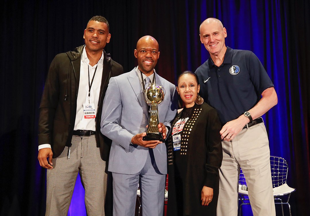nyknicks's tweet photo. Congratulations to our @juniorknicks Coach of the Year, Jason Curry, on being named the @jrnba Coach of the Year! We are honored to have you represent us, Jason. Well deserved π https://t.co/MpwviKsZWa
