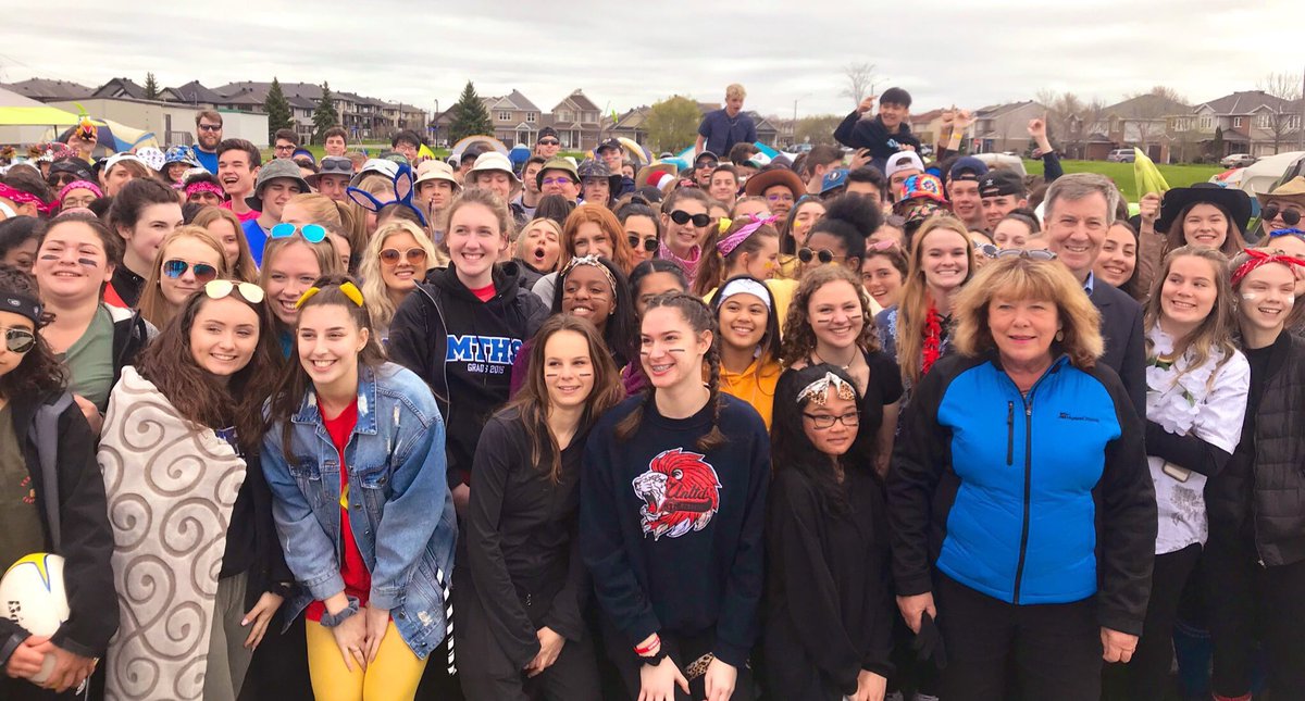 SMTStudentCo's tweet photo. Thank you to @BarrhavenJan as well for coming to our first ever #RelayforLife! https://t.co/S3DRxNsQgQ