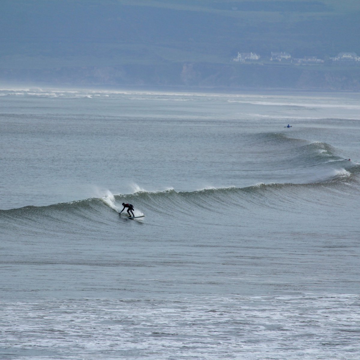 SurfingDevon's tweet photo. Lonely lines. Bideford Bay.
#surfing #surfingdevon #surfer #uksurf #surflife #swsurf #devonsurf #surfnorthdevon #northdevonsurf #surfschool https://t.co/8H4iqDZxNu