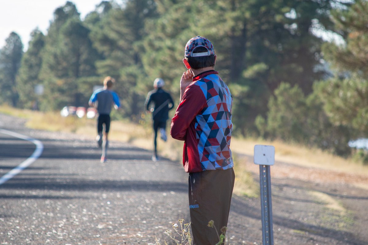 insideamarathon's tweet image. .@BenRosario1 looks on as @scottfaubs runs a 22 mile progression run 5 weeks out from the NYC Marathon