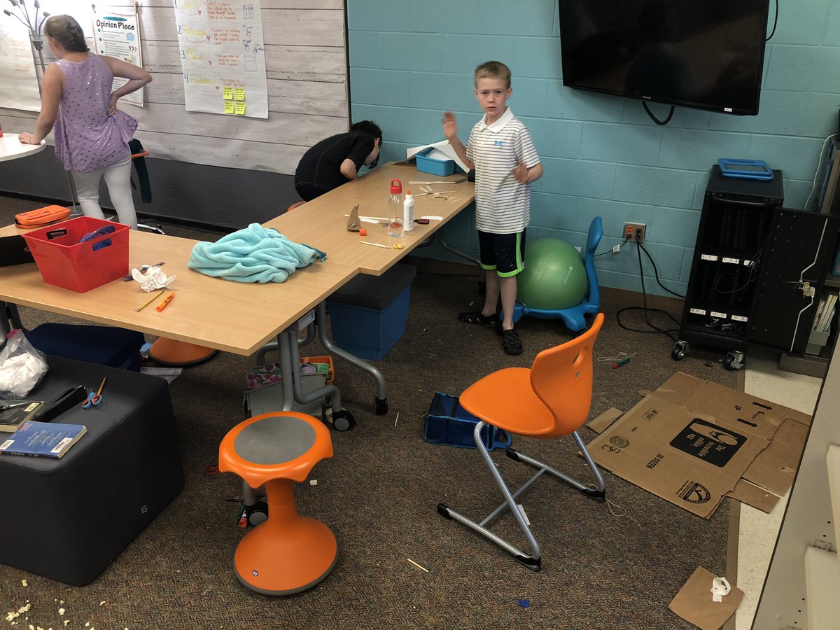 MrSpicerTweets's tweet photo. The dark side of #PBL lots to clean up! I wouldnβt have it any other way, they are so engaged in this work! #HeritageLearn #SASCompass #motivatedandselfdirected https://t.co/CBKxtnqrAK