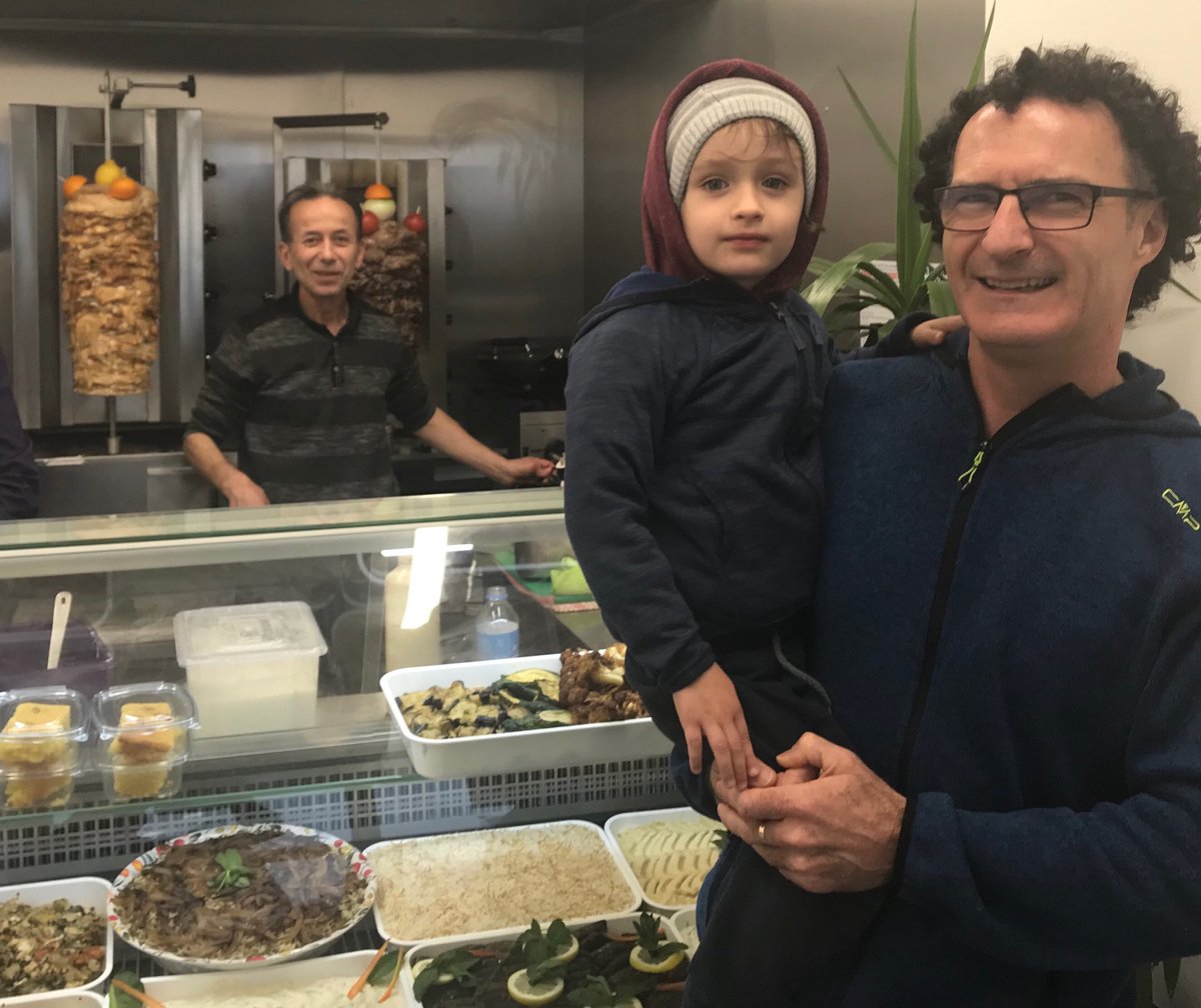 #Buddies #Brighton have opened a freshly made #Chicken &amp; #Lamb #Kebab shop here is the first customer all the way from #NewZealand
