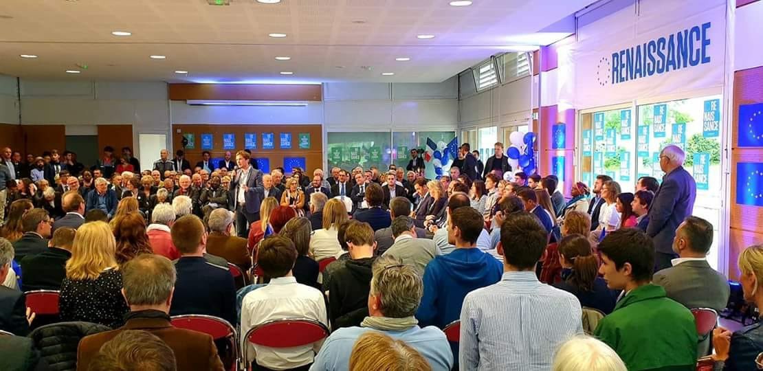BenjamKirschner's tweet photo. Super réunion publique #Renaissance à #Angers avec nos candidates @CathChabaud et Sophie Tubiana, @ChristopheBechu et nos invités surprises @EPhilippePM et @CCastaner. 

Merci à l’ensemble de nos militants pour la forte dynamique en place. On lâche rien jusqu’au #26Mai ! 🇫🇷🇪🇺 https://t.co/DpOWxYEBD9