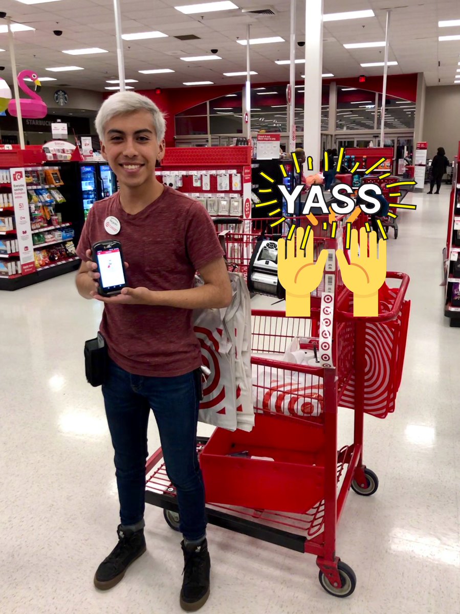 ShenaChristine's tweet photo. Great close last night line busting and zoning with this amazing team at T1417 @salamlazkani #GuestAdvocates #MyCheckoutForTheWin #StyleConsultantsStyling #FlawlessFolds https://t.co/CNMMAR1Wuc
