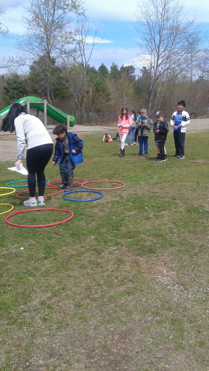 GillBaskwill's tweet photo. @mcmaster_mrs is the best! Relay races with our learning buddies to end #exerciseweek @SMES01 https://t.co/MPpU9zO2Fc