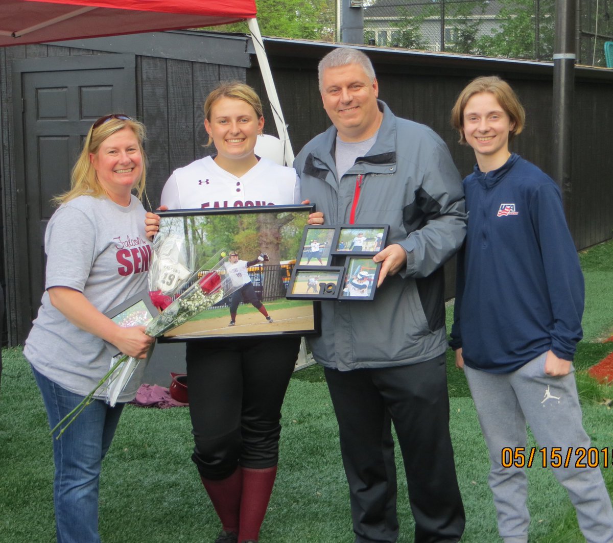 MichOb22's tweet photo. AM seniors: Joana Garafolo, Kelly O’Brien, Emma Woodhead, Katie Fallon at senior game 5/15 at STAC @amgvsoftball @AMHSFalcons https://t.co/SxP4Hk7tBT