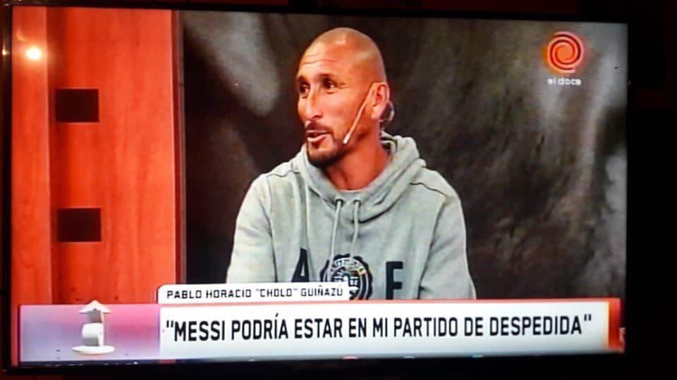 -Cholo trata de no anticipar tanto de tu partido despedida. Pero deci algo que genere expectativa.
-Dale, déjamelo a mí...