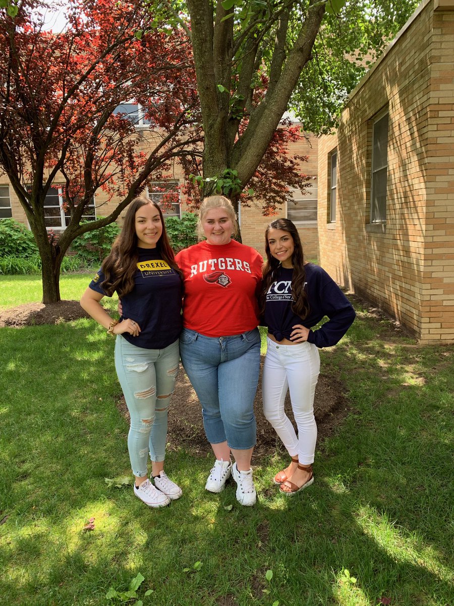 College shirt day for our graduating seniors! Bella will be attending Drexel University, Krissy will be attending Rutgers University, and Alyssa TCNJ! Congratulations to you three 🎉