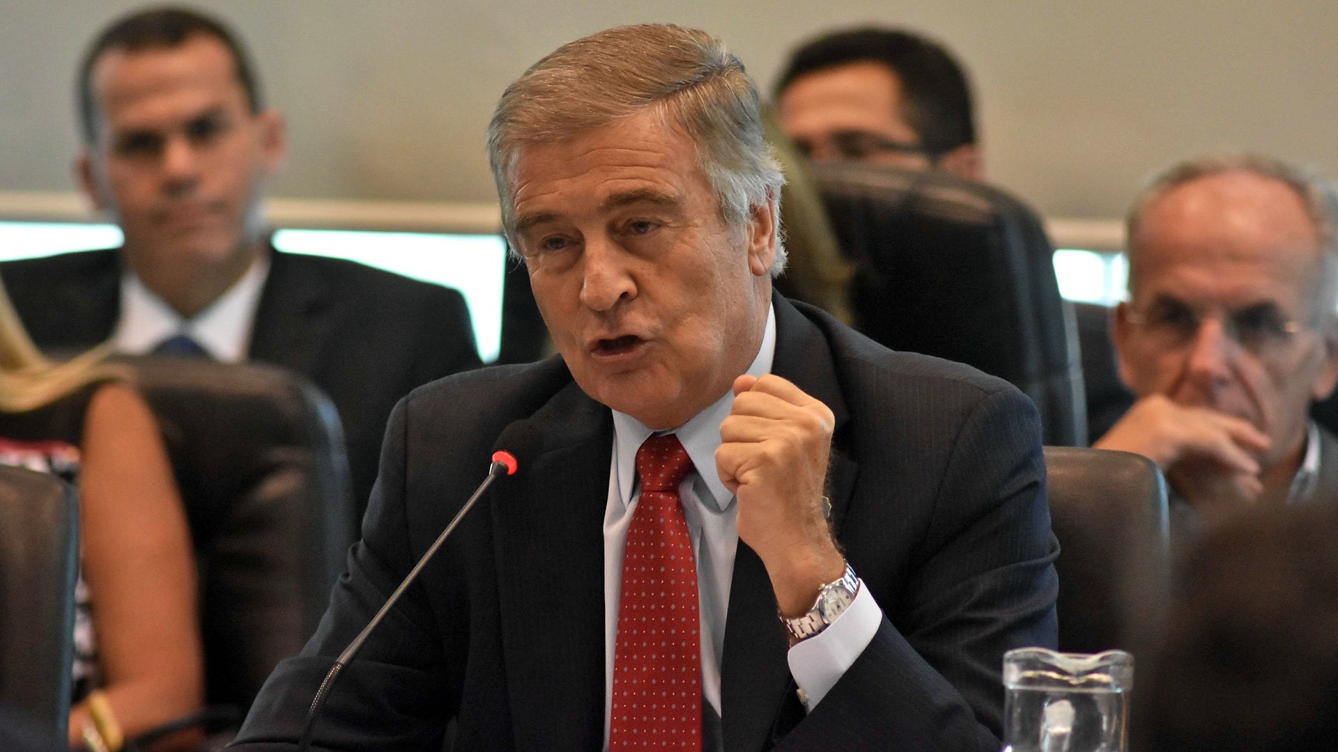 D6yYTOPXYAE_tNl.jpg:large