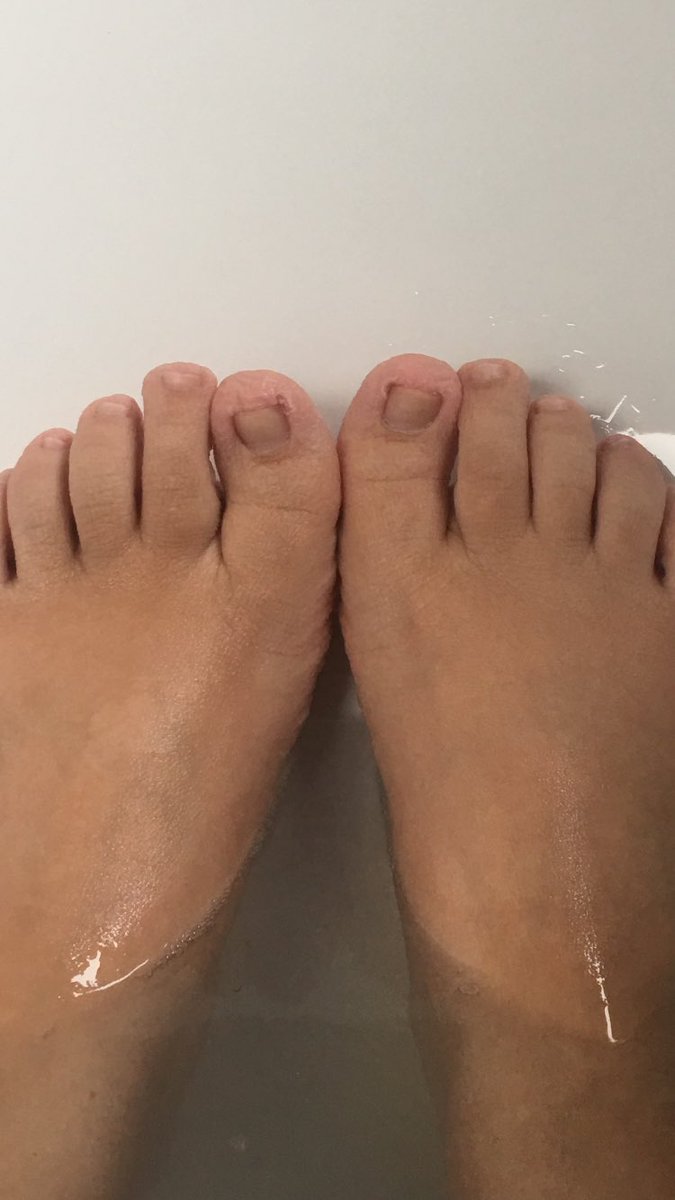 alix_rebekka's tweet photo. Any body interested in receiving feet pics for money #feetpics #feet #feetfever https://t.co/qwYjhf3kEA