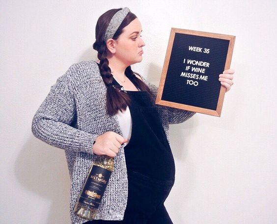 amer_pregnancy's tweet photo. "A mother's sacrifice isn't giving birth. It's 9 months WITHOUT wine!"
#WineFreeWomb #HealthyMom #HealthyBaby #HideTheCorkscrew #BakingInProgress #AboutThatMocktailLife
https://t.co/f6T2q2AZfx https://t.co/RjHNMKPfyV
