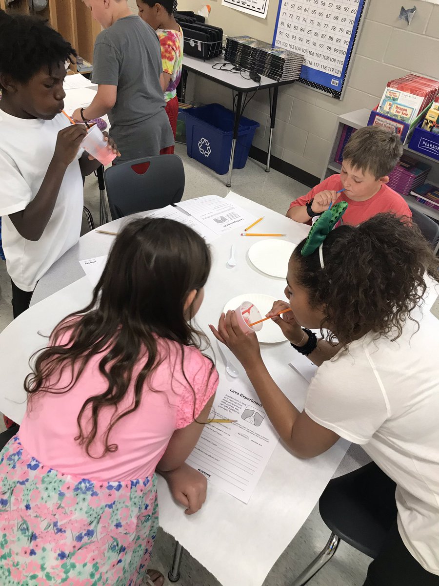 MsGehaReading's tweet image. Discovering why some volcanos explode and some just “gently” erupt! @CRE_Cardinals #creteach @MysterySci