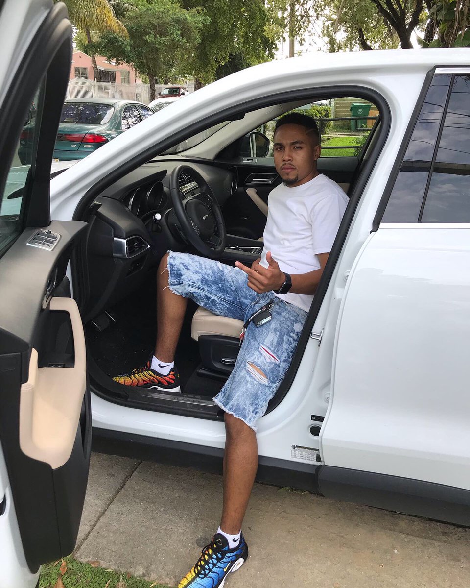 StanlyHector's tweet image. I’m Getting Money I Ain’t Throwing Shade🤑🙏🏽 #godisgood