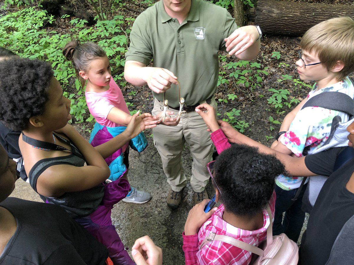 mrsupeRscience's tweet photo. Zoology class learning about animal adaptations from the park naturalist at Blacklick #STEMester2019 @BR_STEM https://t.co/Tejm8Oa9cr