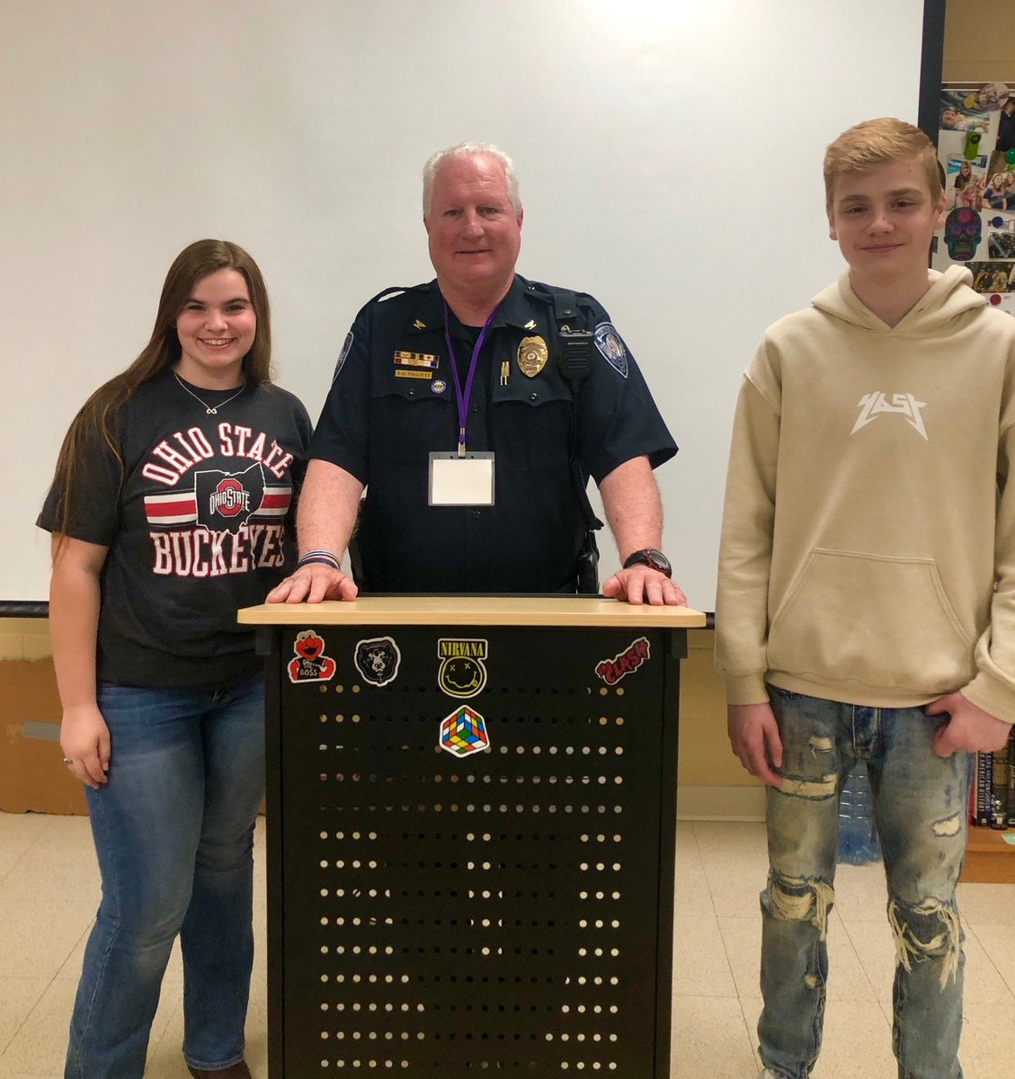 MaumeePolice's tweet photo. Today, Chief Tullis met with students at MHS for career day. We are always recruiting exceptional Heroes to join our team! If you want to join our team, go to our website and complete an interest form. 
https://t.co/SK6YosmKXT…/divisi…/employment_interest_form.php #Police https://t.co/Ca2jH8ktZz