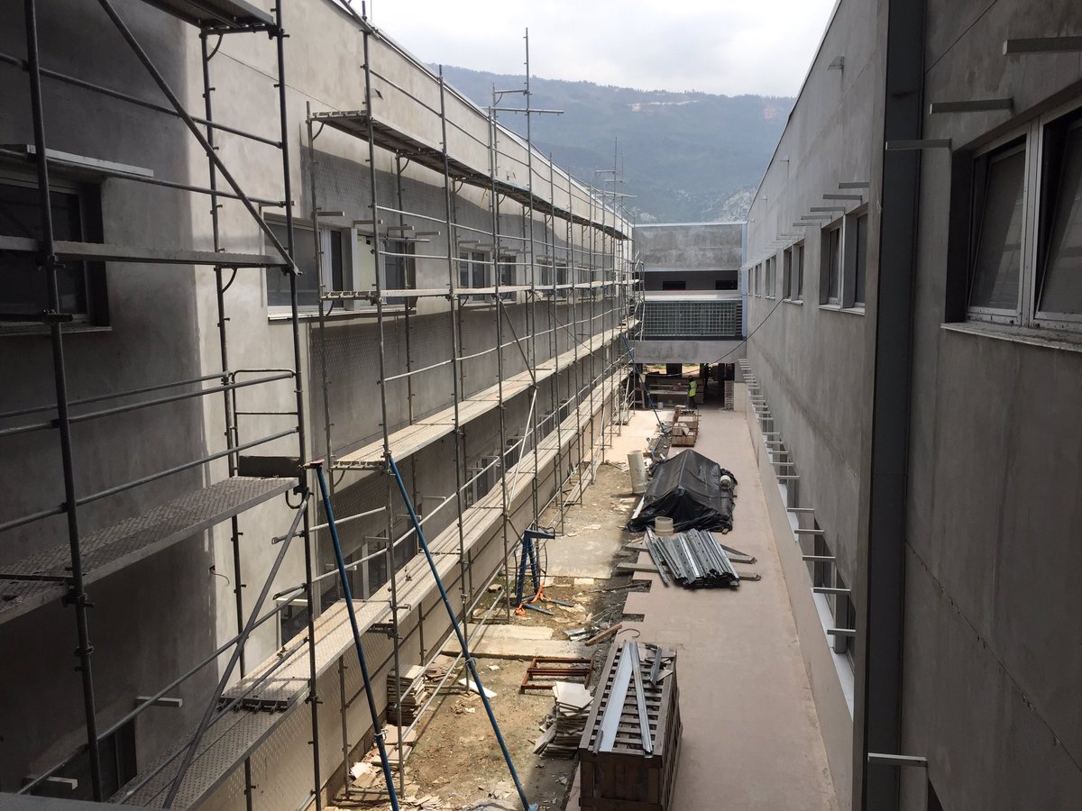 PierreKempf's tweet photo. Visite de suivi de la reconstruction de l’Hopital de l’Université d’Etat d’Haiti : Le chantier bat son plein ! @anna_lipchitz @AFD_France @ChPaquet @PhLaCognata @Mapie1Nicollet @PelletJeremie https://t.co/M3X5uJsqx9