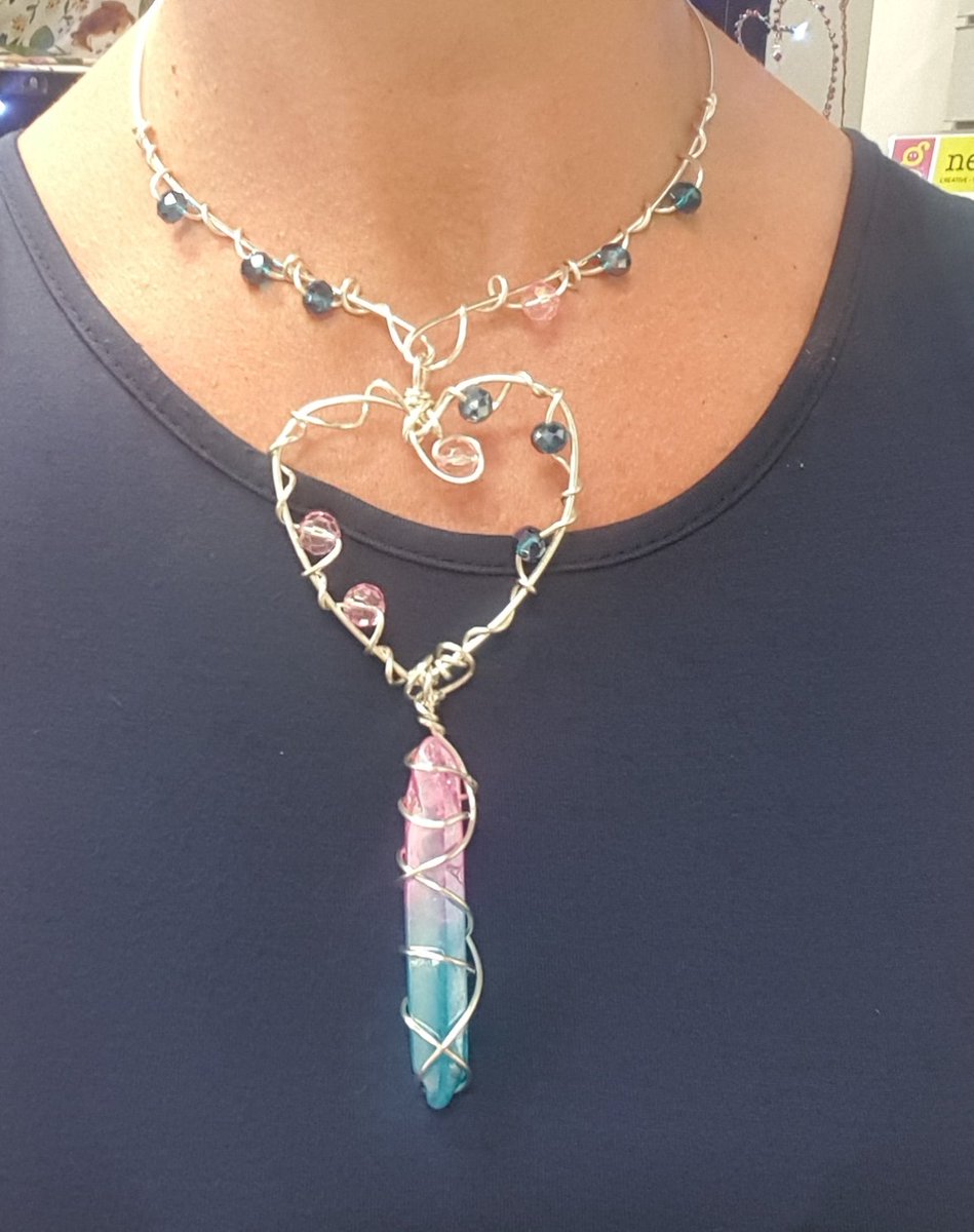 newfangled_ed's tweet photo. Latest design by Newfangled  @EntArcStockton #bohojewelry #StocktonOnTees https://t.co/4AVsn2gwwj