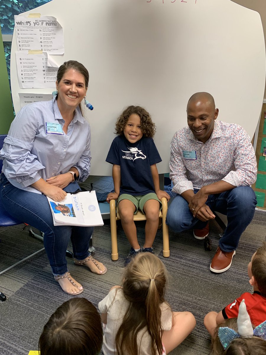 We love having our parents come to share the All About Me books!  #mvlittles