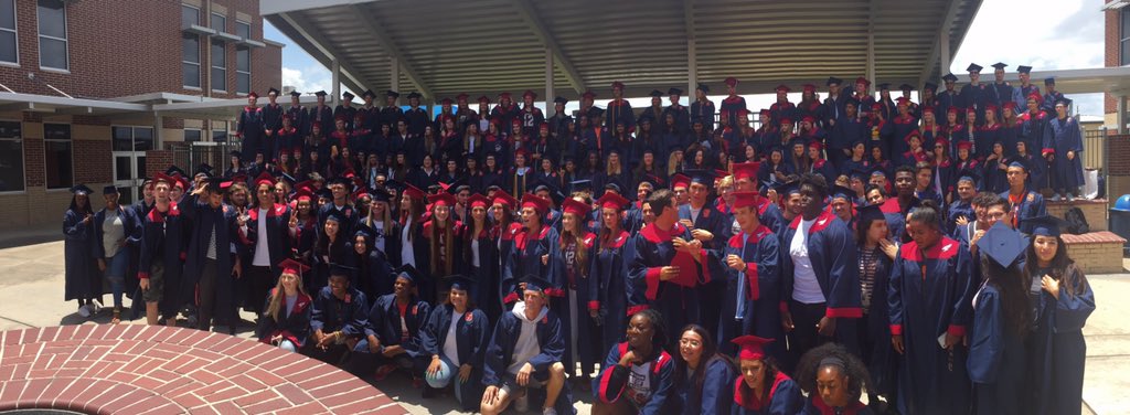 Congratulations to the senior class of 2019! Welcome back to SLJH! We are excited to see your positive impact on the world! @spartan_speak <a href="/katyisd/">Katy ISD</a> <a href="/TXCoolPrinc/">Kristin Harper</a>