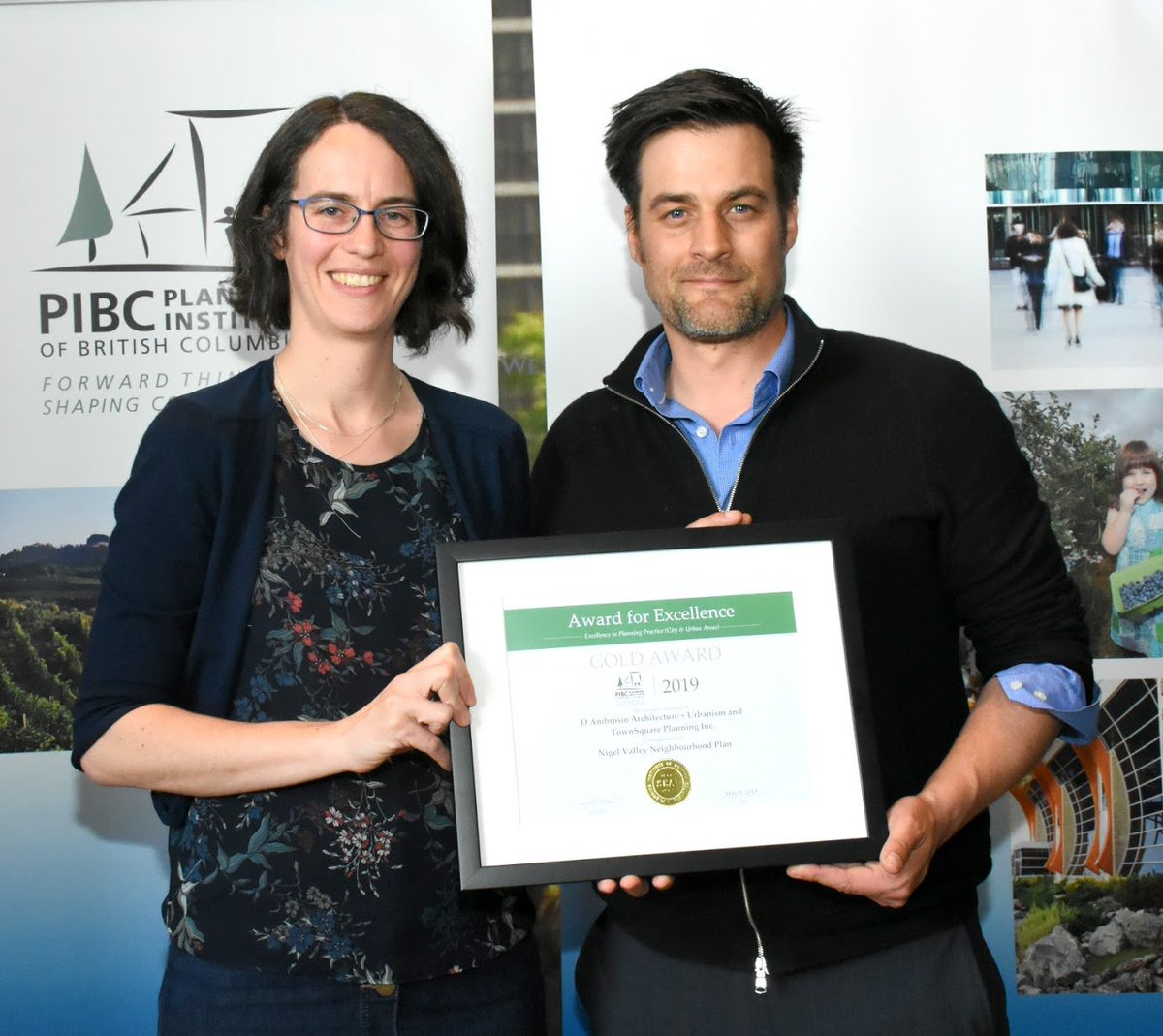 _PIBC's tweet photo. Congrats to #PIBC2019 Awards for Excellence in Planning Practice (Urban Areas) GOLD WINNER D'Ambrosio Architecture+Urbanism & TownSquare Planning for Nigel Valley Neighbourhood Plan; vision led by @BC_Housing for largest single investment in Vancouver Island affordable housing https://t.co/KORE4rnouI