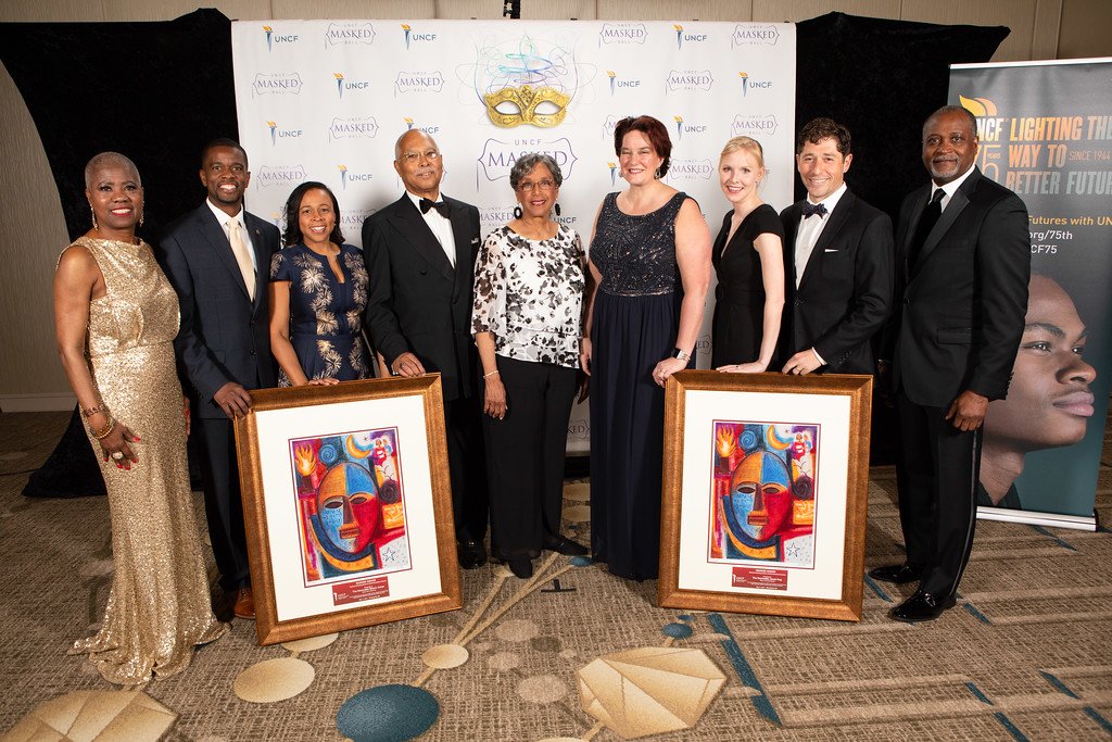 UNCFTwinCities's tweet photo. Happy Friday!
We had a WONDERFUL time at our 7th Annual Masked Ball.
Here's a #FBF filled with good memories! #UNCFTC #UNCF75 https://t.co/P2NmNDtolz