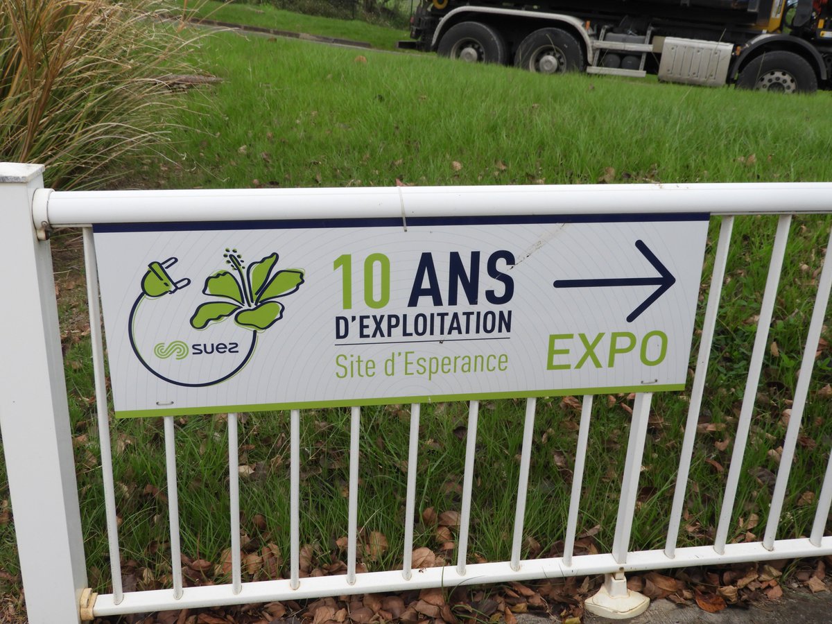 EcoleMathieu's tweet photo. Visite de la déchetterie de Sainte-Rose - Site d'Espérance. #Guadeloupe https://t.co/tcIjHwTQRE