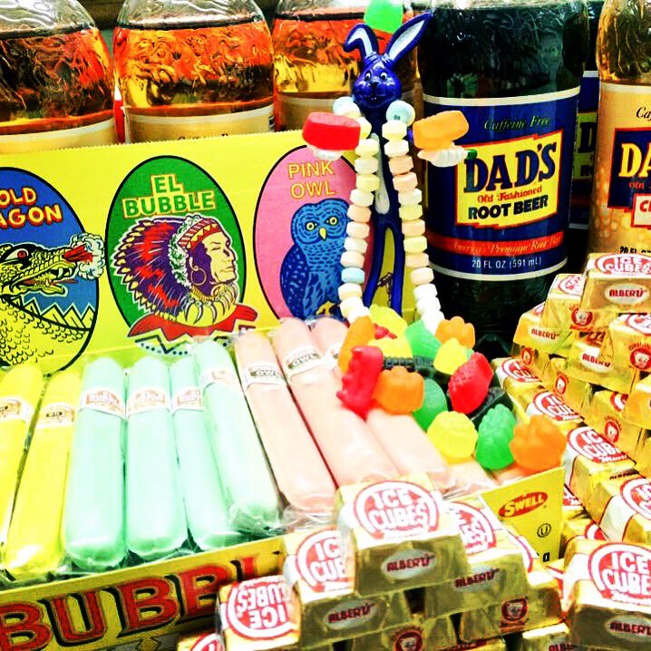 mariascountry's tweet image. Sometimes you have to step off the beaten path and take the road less taken. Slow down and unwind in an old country store #nostalgia #dadsrootbeer #creamsoda #bubblegumcigar 1928 #jujyfruits 1920 #chocolate #candynecklace #candy #mcs