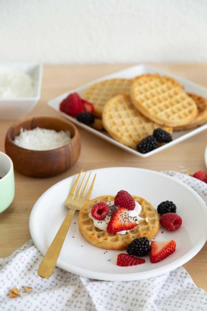#AD Visit bit.ly/2M5c5Wb to collect your savings on Van's gluten-free waffles at your local Fresh Thyme! Made with delicious ingredients AND certified gluten-free, it's the perfect time to stock up! Image Via: <a href="/aliceandlois/">Alice Lois</a>