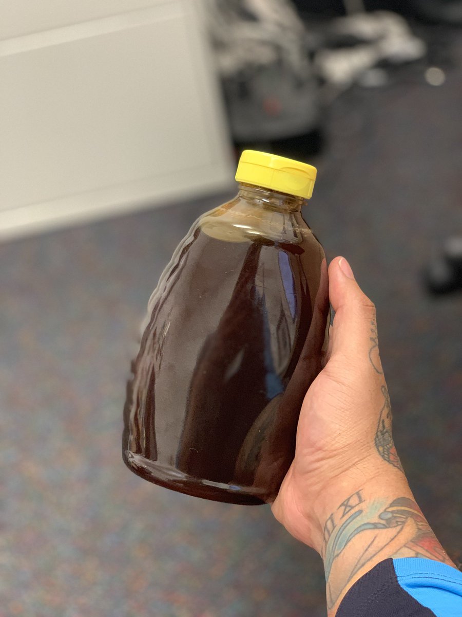 TheRealYulG's tweet photo. One of my reps has a honey farm 🍯 and hooked ya boi up!! 😋 https://t.co/GZ49WkJ9jD