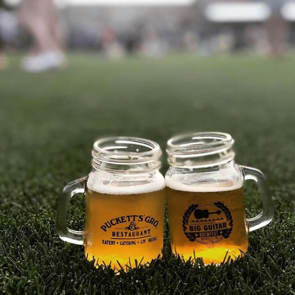 PuckettsTrolley's tweet photo. All you can sip + plenty to eat - what's better on a Friday?!🍻  The #BigGuitarBrewfest at @nashvillesounds stadium starts at 7 and Miss Trolley Parton is ready to serve ya!🚌🍴 Grab tickets here: https://t.co/3qdgtW03ic https://t.co/RnFbegFF4d