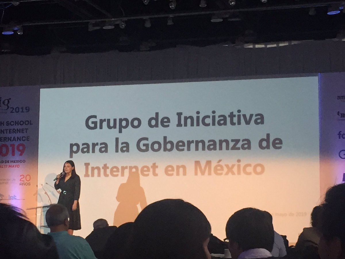 Keissy_olvera's tweet image. Exposición del Grupo Iniciativa presentado por @FabiolaPena, @ManuelHacesA e @soyisraelrosas #SSIG2019 #InternetDay