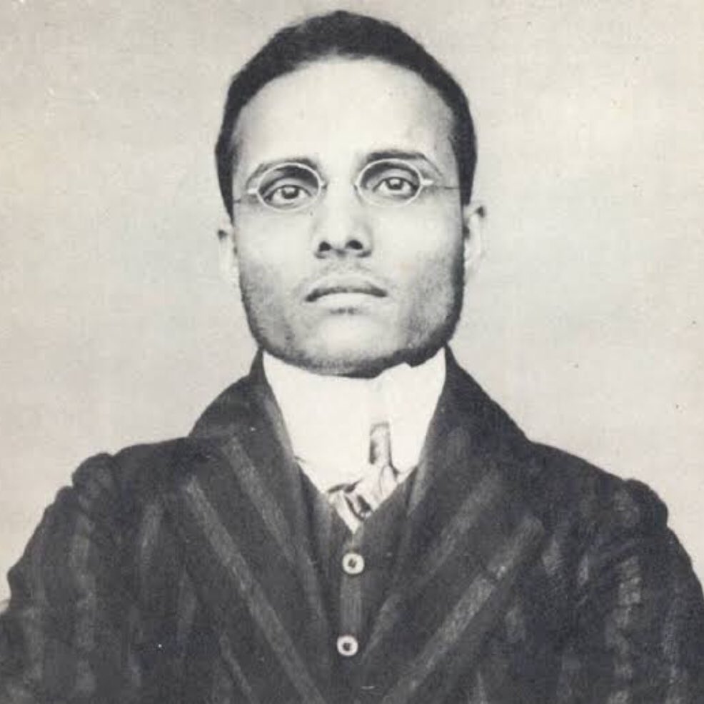  #VeerSavarkar studied the papers extensively. May 1908,he planned celebrations of 50 yrs of 1857 war.This was reported in his news letter, British secret service had infiltrated Abhinav Bharat. London, March 13,1910, Savarkar was arrested under fugitive offender’s attack 1881.