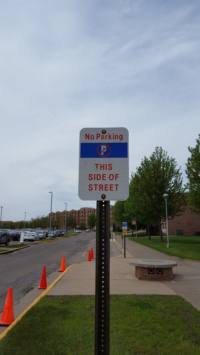 UWEC_POLICE's tweet photo. End of semester #MoveOutTips....
If you see the following, it means you can not park there:
🚫 Orange cones
🚫 Red or yellow painted curbs
🚫 Barricades
🚫 No Parking Signs
Additional signs have been posted to assist you. 602 https://t.co/jegsvkbrna