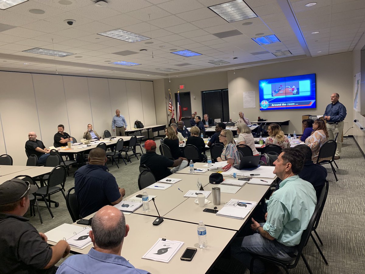 HarrisCoPct2's tweet photo. Earlier today we hosted a meeting with our #precinct2team to discuss emergency preparedness. This is a great time to make your plan as Hurricane season begins June 1st! https://t.co/c1GSunY2pH