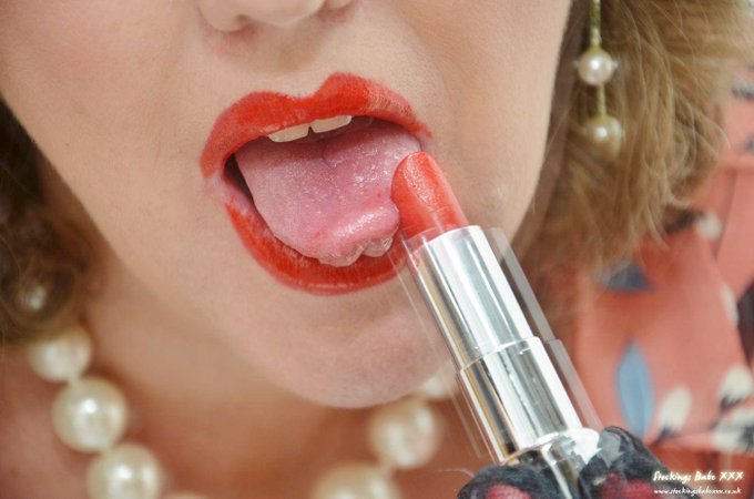 I love showing off my seams in public the hotel cleaners got an eyeful i also like applying my lipstick