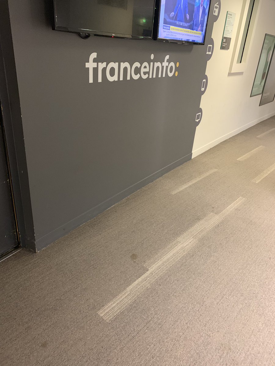 guillaumeouat's tweet photo. Retrouvez-moi à 21h30 sur @franceinfo pour revenir sur le bug #Parcoursup du jour et évoquer, de manière plus globale le fonctionnement de la plateforme. À tout de suite ! #Parcoursup2019 #AlgorithmeParcoursup
▶️ https://t.co/X37WQLs6le https://t.co/7Lph8hv3hW
