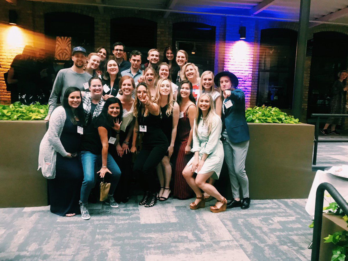 Congrats to all the 2019 32 under 32 winners! We had so much fun rooting on Kaila and Kendra at the award ceremony last night 🌟🥂