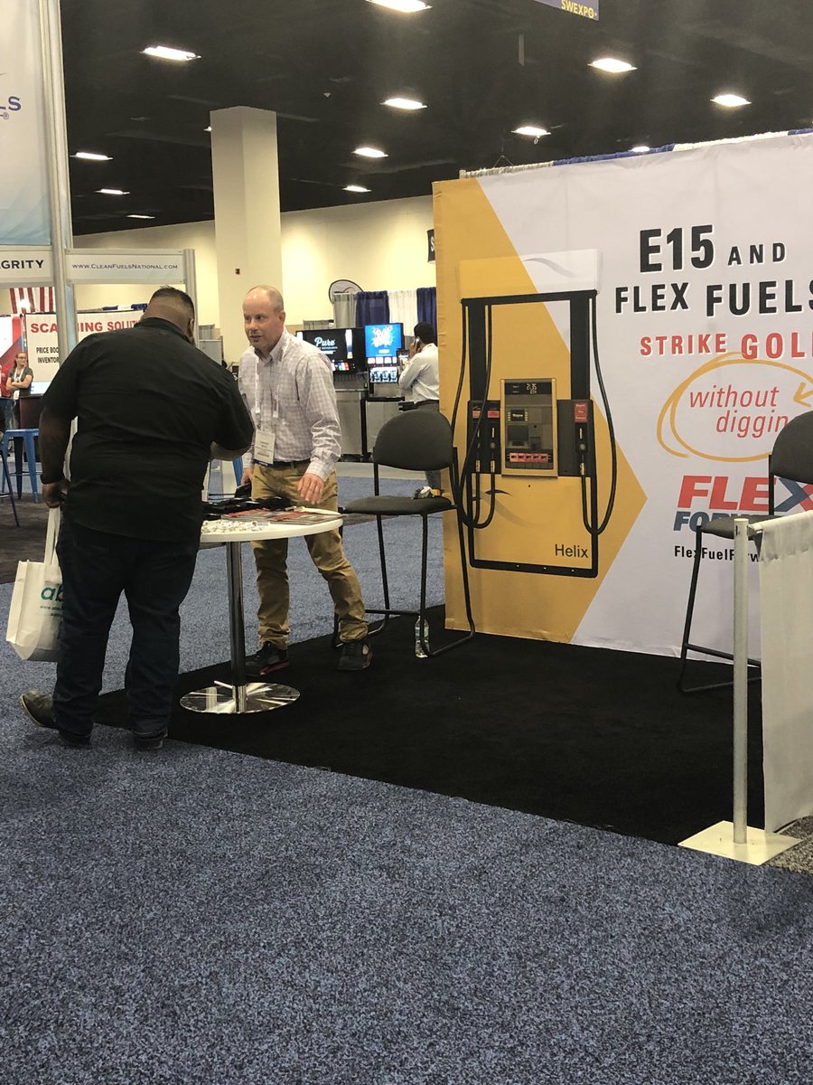 ACEethanol's tweet photo. ICYMI ACE's @cbeckster fielded Q's from fuel marketers about #ethanol blends at #SWExpo19 in Fort Worth this week! Not to mention, all the cool #FlexFuelForward &amp; ACE swag he handed out! For updates on ACE's market development work &amp; info for retailers, follow @FlexFuelForward! https://t.co/45EMPVq8dE
