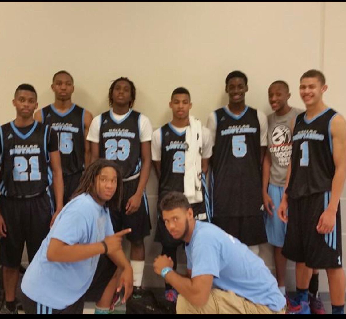 VashForSiXX's tweet photo. @BIG_OCP15 @LJ_Humphrey23 @TheRealTB2 @KortrijkMiles @markcrowe21 @nolantaylor31 @natemorris16 5yrs Ago Today ..Time Flying Love Y’all Boyz!! #MustangNation #MustangBlue https://t.co/vHiT4RLFW3