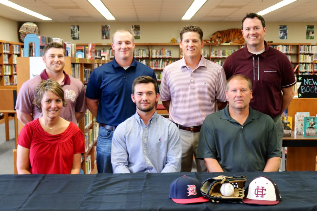 HCSportsHOF's tweet photo. ⚾️🐅🐾🖊
Congratulations to @baseball_hchs star 2B @seth_sethcope27, who signed today to continue his career at Dyersburg State. Excited for him to join the ranks of @HCHSTIGERS playing at the next level! https://t.co/B9UZvG0vth