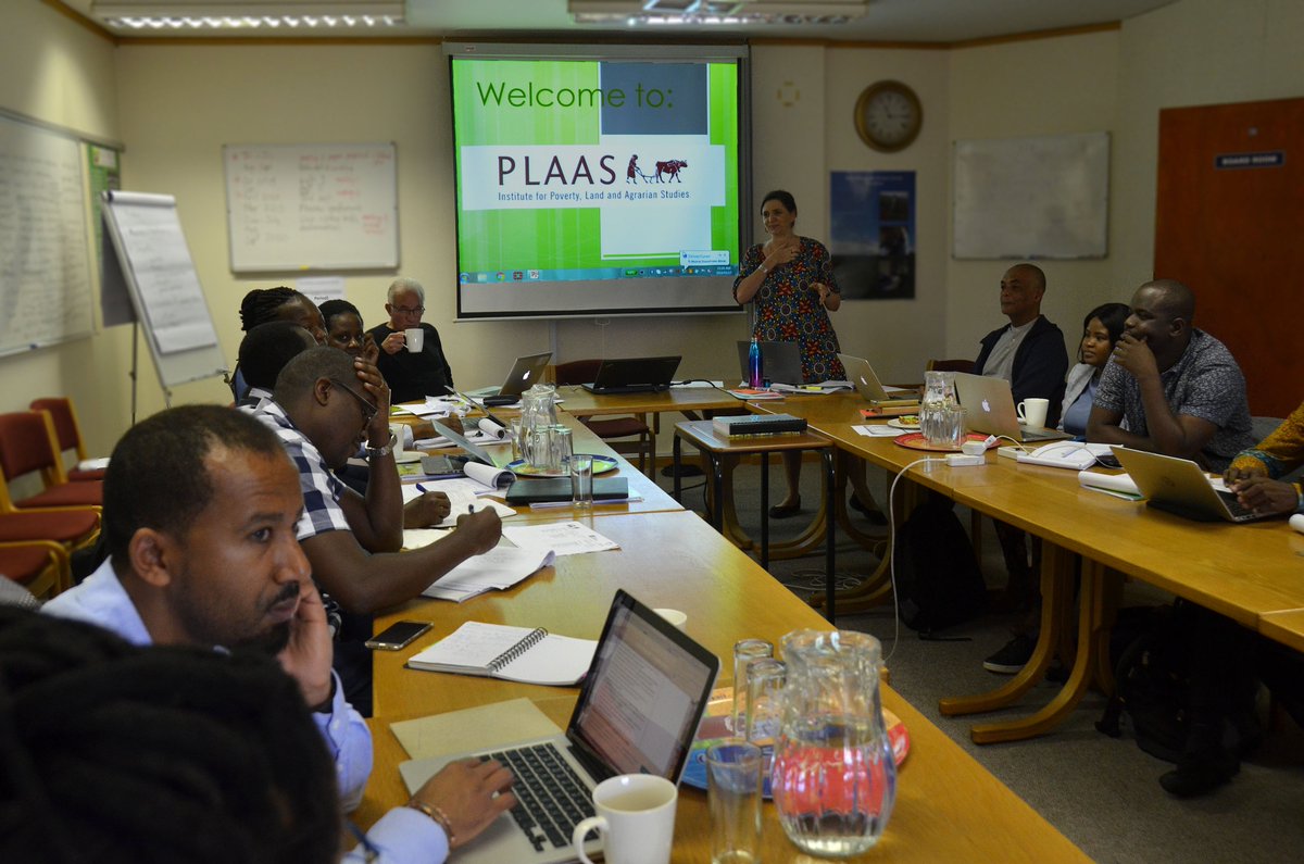 PLAASuwc's tweet photo. On Day 5 of our #YARA Theory Training Workshop on the #AgrarianQuestion in #Africa, participants engaged in 3 debates.
Debate 1: Political economy vs mainstream economics, facilitated by Prof Kojo Amanor @UnivofGhana
#YoungResearchers #Agriculture #PoliticalEconomy @FutureAgrics https://t.co/WwVg6mRIoP
